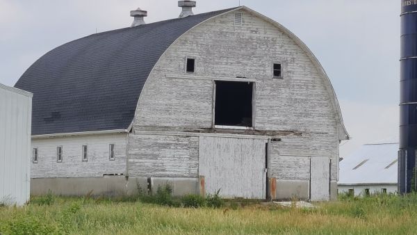 Ghost barn1.jpg